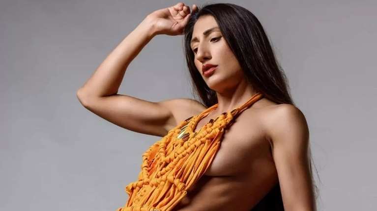 Ποια είναι η Δομνίκη Παπαδοπούλου: Από το GNTM και το OnlyFans υποψήφια με τους "Σπαρτιάτες"