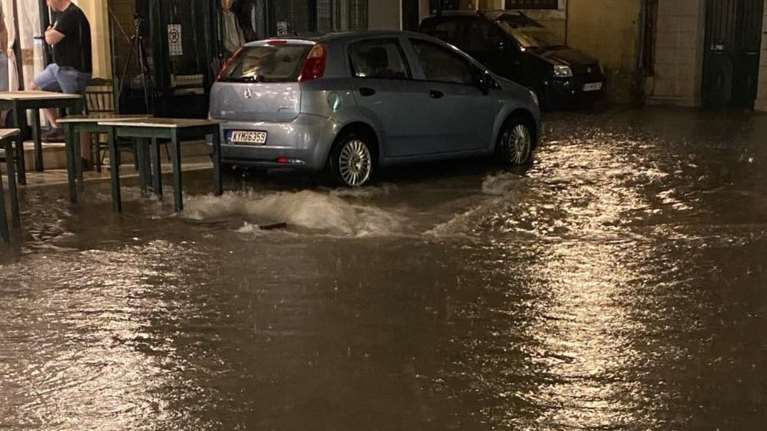 Κέρκυρα: Προβλήματα από την έντονη βροχόπτωση - Ήχησε το 112