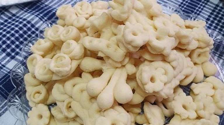 Οι πασχαλινοί κουραμπιέδες των Σερρών: Σαν μικρά έργα τέχνης, το κόλπο με το φτερό [εικόνες]