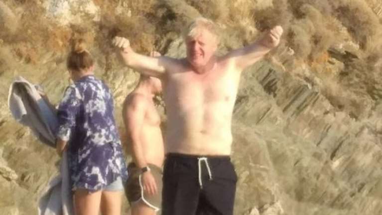 Και φέτος επιλέγει Ελλάδα για τις διακοπές του ο Μπόρις Τζόνσον: Αναμένεται στην Κάρυστο το απόγευμα της Δευτέρας