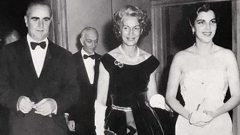 Οταν η Αμαλία Μεγαπάνου επισκέφθηκε με τον Καραμανλή τη Ρώμη και καθήλωσε με την εμφάνισή της [εικόνα]