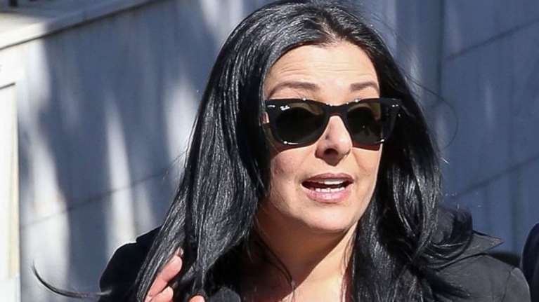 Βασιλική Ανδρίτσου για γνωστό σκηνοθέτη: &quot;Διάβασα ότι μαζεύουν υπογραφές για να σε διώξουν από τη γειτονιά… Κρύψου&quot;