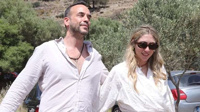 Αυτός είναι ο νονός της κόρης του Πάνου Μουζουράκη και της Μαριλού Κόζαρη