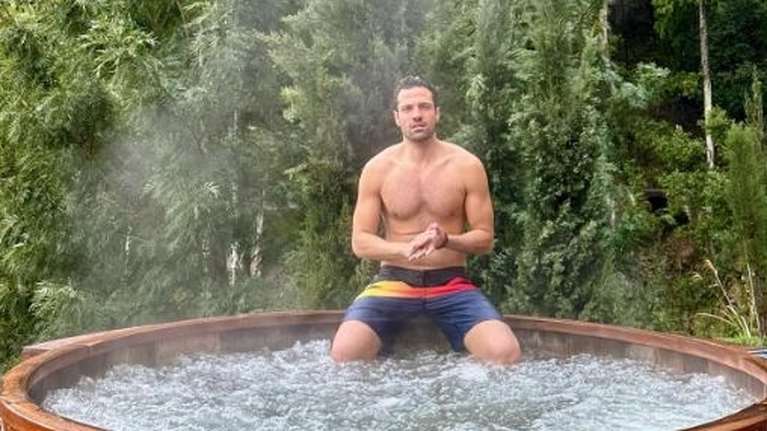 Κωνσταντίνος Αργυρός: Η φωτογραφία στο τζακούζι μόνο με το μαγιό του