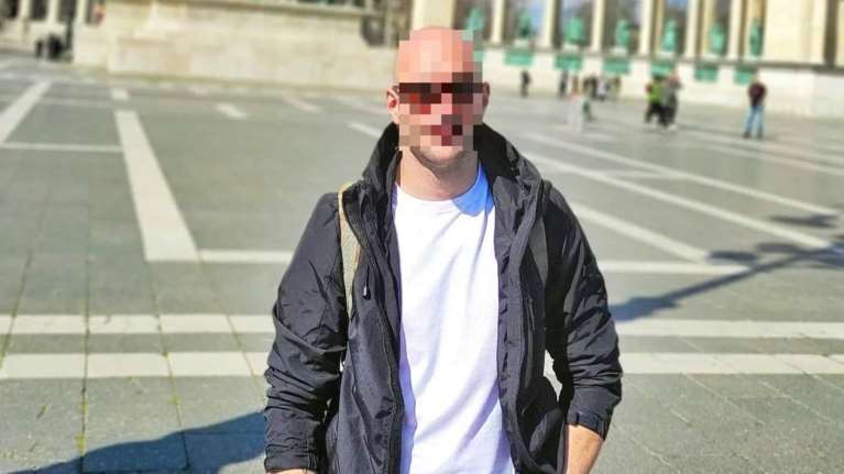 Ρέντης: &quot;Γνωρίζω μόνο ότι σταμάτησε η αιμορραγία&quot; – Ο παππούς του αστυνομικού μιλάει για τον εγγονό του που χαροπαλεύει