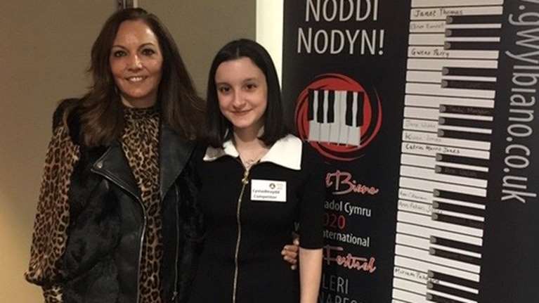 Μαθήτρια - φαινόμενο από την Πολίχνη μετρά δεκάδες διακρίσεις: Από το πιάνο μέχρι τα μαθηματικά και τη λογοτεχνία