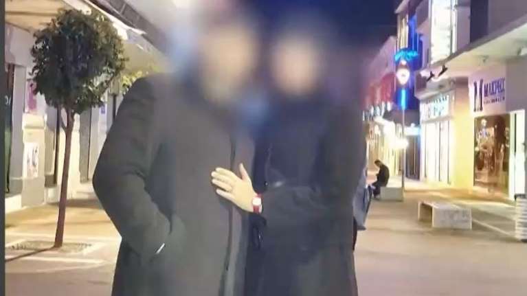 Οι πρώτες συναντήσεις της συζύγου του αστυνομικού της Βουλής με τις τρεις κόρες της