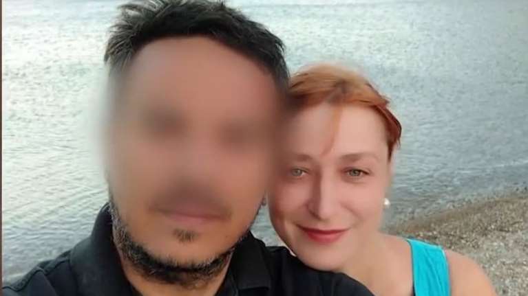 Κορωπί: &quot;Επειδή την ξέρω, θα τον αθωώσει πανηγυρικά&quot; - Συγκλονίζει φίλη της 40χρονης που ξυλοκοπήθηκε από τον σύντροφό της