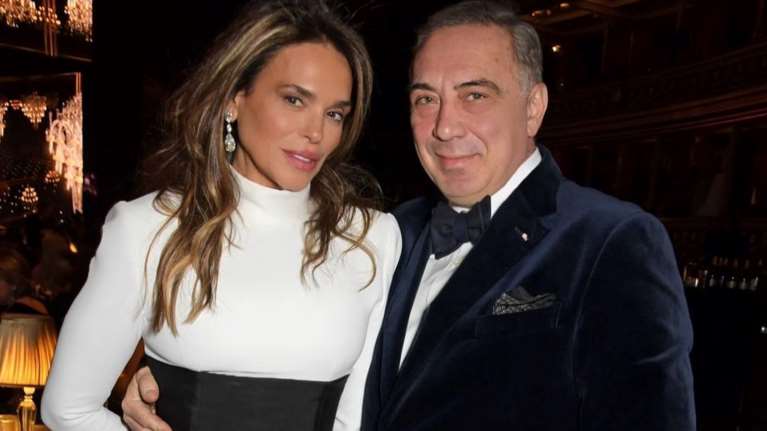 Ειρήνη Τσάκου: Η κούκλα κόρη της Σήλιας Κριθαριώτη και του Νίκου Τσάκου με φλογερό, αποκαλυπτικό φόρεμα