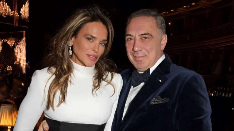 Σίλια Κριθαριώτη – Νίκος Τσάκος: Στην Αμερική για σπουδές οι κούκλες δίδυμες κόρες τους - Με στιλ την πρώτη μέρα στο Πανεπιστήμιο