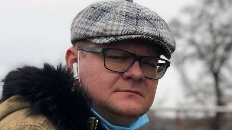 Ο Κώστας Ονισένκο μεταδίδει από το πολιορκημένο Κίεβο: Με όπλα στα χέρια περιμένουν &quot;τους βαρβάρους&quot;