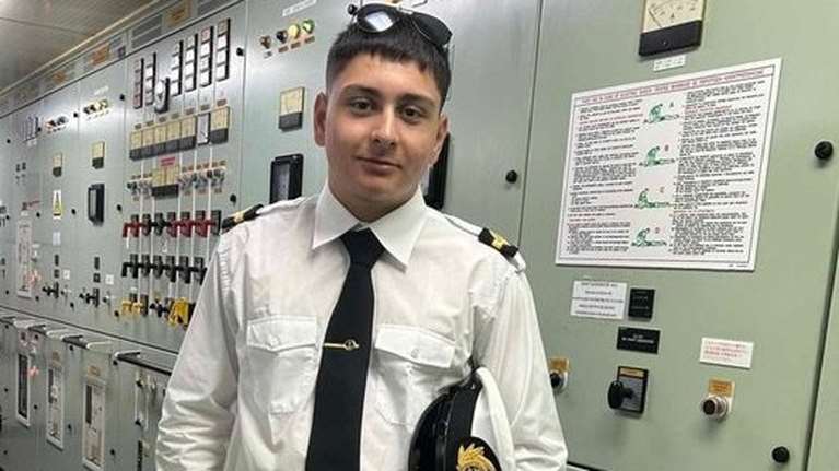 Βαρύ το πένθος στο Ηράκλειο για τον 20χρονο Μιχάλη - Η σπαρακτική μαντινάδα του πατέρα του λίγο πριν το τελευταίο αντίο