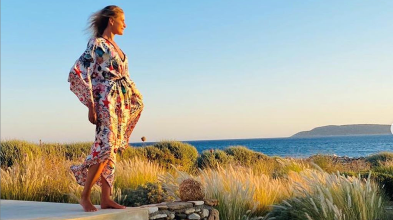 Η εντυπωσιακή Τατιάνα Μπλάτνικ έγινε 40 ετών και το γιόρτασε με την καρδιά της [εικόνες]