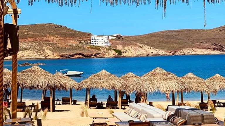 Κορονοϊός - Συναγερμός στη Μύκονο: Κρούσμα στο προσωπικό γνωστού κλαμπ