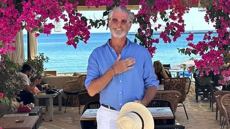 Τρελαμένος με την Ελλάδα ο "007" Πιρς Μπρόσναν: Το μήνυμά του στα ελληνικά  [Εικόνα]