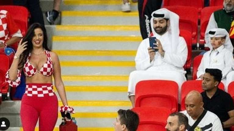 Ιβάνα Νολ: Η Κροάτισσα που έχει τρελάνει το Κατάρ - Ντύνεται στα χρώματα της σημαίας της με κάθε πιθανό συνδυασμό