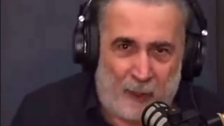 Εξαλλος ο Λάκης Λαζόπουλος με την "υπόκλιση" του Γεραπετρίτη: Ο ραγιαδισμός είναι μέσα του [βίντεο]