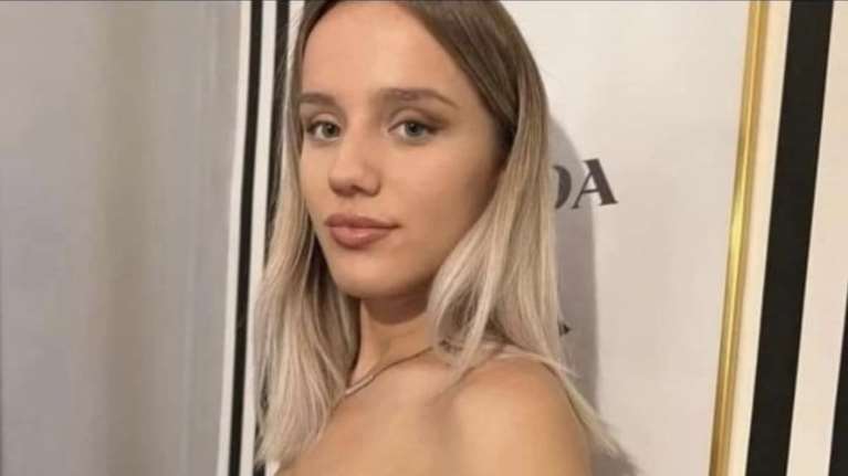 Τέμπη: Ανατριχιάζει η μαμά της Ιφιγένειας - &quot;Εχασα ό, τι πιο χρυσό έχω αγγίξει, δεν θα μου απαγορεύσετε να ουρλιάζω&quot;