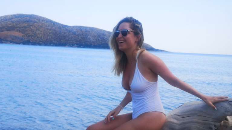 Επίθεση με βιτριόλι: "Ηθελε να εξαφανίσει το πρόσωπο της Ιωάννας, να τη σκοτώσει", λέει ο δικηγόρος της