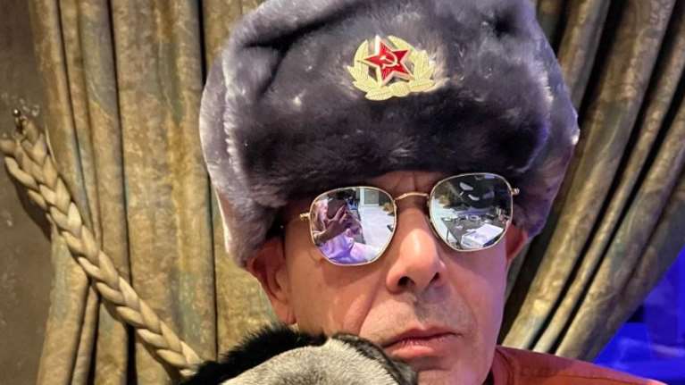 Ο Καμμένος έκανε ''like'' στην ρωσική πρεσβεία που ζητά από τους Έλληνες να... συνέλθουν!