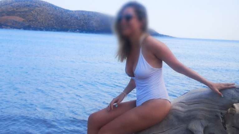 Επίθεση με βιτριόλι: Συγκλονίζει ο αδερφός της 34χρονης - &quot;Έχω αρχίσει και λυγίζω&quot; [Βίντεο]