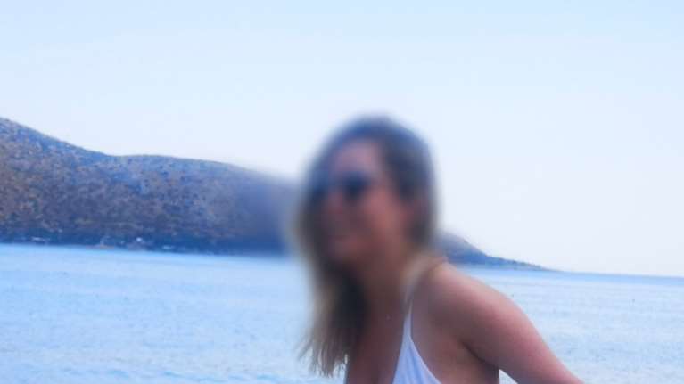 Επίθεση με βιτριόλι: Στο χειρουργείο η 34χρονη - Αποκάλυψη για άγριο καβγά λίγα 24ωρα πριν το συμβάν [βίντεο]