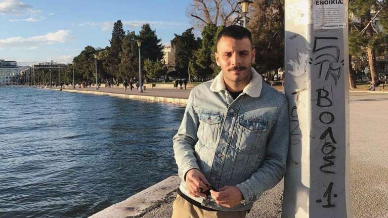 Δημήτρης Κραβαρίτης: Σε ποιο νησί βρίσκεται ο 28χρονος που κατηγορείται για ασέλγεια σε 4χρονο στο Αγρίνιο