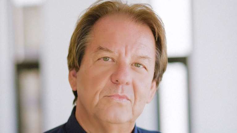 Κορονοϊός- Καθηγητής Γραβάνης: Θα έχουμε εκατοντάδες κρούσματα πολύ σύντομα- Κλείστε τα beach bars