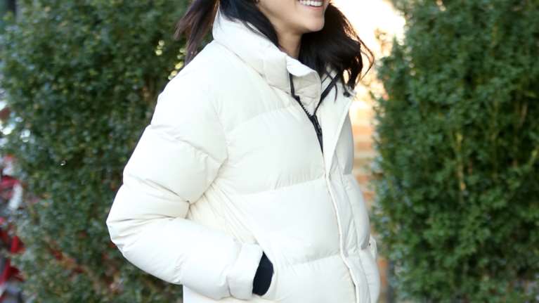 Zara, H&amp;M, Mango, Marks &amp; Spencer: Τα κομψά μπουφάν που θα σε κρατήσουν ζεστή φέτος τον χειμώνα
