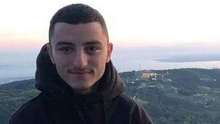 Δολοφονία Άλκη: Παραδόθηκε στις ελληνικες Αρχές ο 20χρονος - Οδηγήθηκε κατευθείαν στη Θεσσαλονίκη με περιπολικό [Βίντεο]