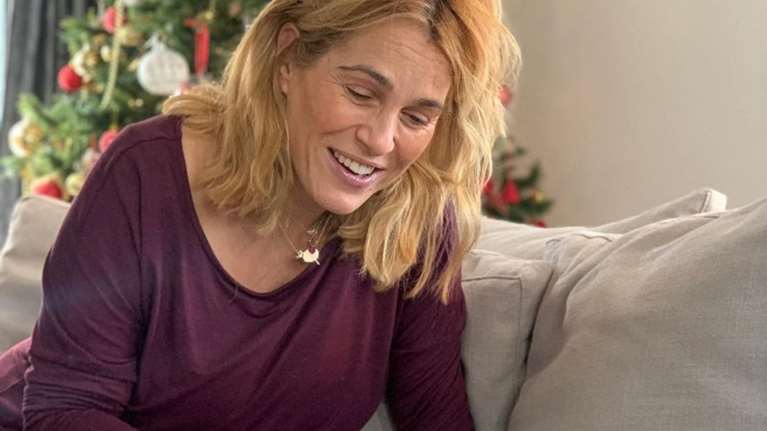 Τζένη Μπότση: Η απογευματινή βόλτα με την Αλίκη - Η νέα φωτογραφία της κόρης της