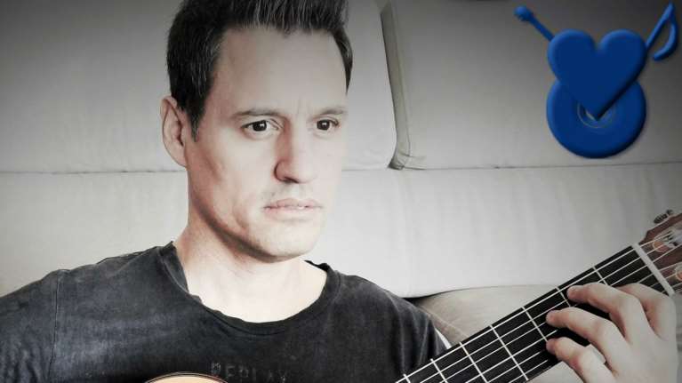 Γρηγόρης Πετράκος: &quot;Ποιος Τσιόδρας...&quot; - &quot;Πάρτι&quot; στο twitter με την έρευνά του για τον κορονοϊό [Βίντεο]