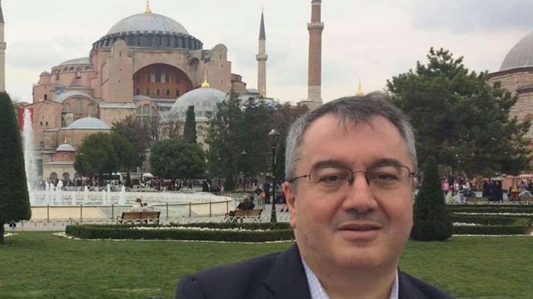 Ο Ηλίας Μόσιαλος για το εμβόλιο της Οξφόρδης: &quot;Πολύ ενθαρρυντικές οι ανακοινώσεις&quot;