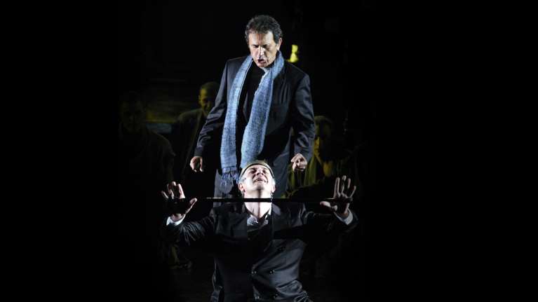 Ο μύθος του Οιδίποδα από τον Γιώργο Νταλάρα: Η ζωντανή ηχογράφηση στο Αρχαίο θέατρο της Επιδαύρου