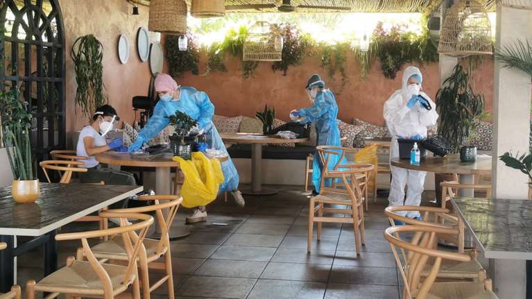 Κορονοϊός: Θετικός 25χρονος σεφ και άλλοι 4 συνάδελφοί του στον Βόλο