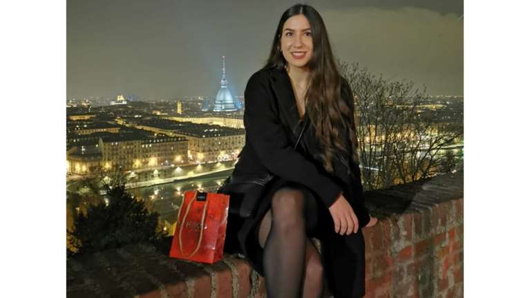 &quot;Είχε εμμονές με την κόρη μου&quot; - Σε σοκ ο πατέρας της φοιτήτριας που μαχαιρώθηκε από 27χρονο στο Τορίνο [βίντεο]