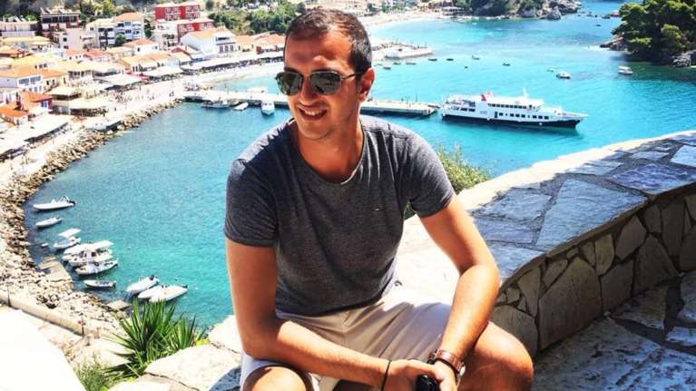 "Ο Στάθης ετοιμαζόταν να παντρευτεί" - Συγκλονισμένοι οι συγχωριανοί του 31χρονου σμηναγού [Βίντεο]