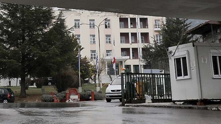 Σοκ στη Θεσσαλονίκη: 59χρονος με κορονοϊό αυτοκτόνησε πηδώντας στο κενό - Στο νοσοκομείο Παπανικολάου