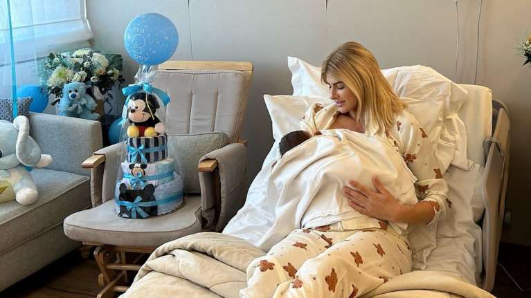 Ευρυδίκη Παπαδοπούλου - Γέννησε ένα υγιέστατο αγοράκι: Οι πρώτες φωτογραφίες μέσα από το μαιευτήριο
