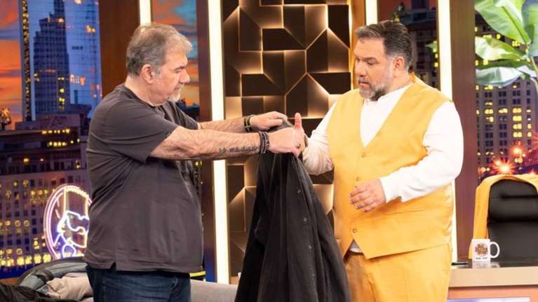 Επικός Σταρόβας: Πήγε δώρο στον Αρναούτογλου τα... παλιά του ρούχα - &quot;Πρέπει να είμαι 140 κιλά&quot;, είπε ο Γρηγόρης