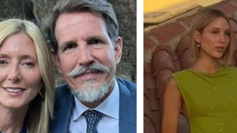 Παύλος Ντε Γκρες - Μαρί Σαντάλ: Χαμογελαστοί και chic στον γάμο του Νικόλα Νιάρχου- Μαζί τους η Μαρία Ολυμπία