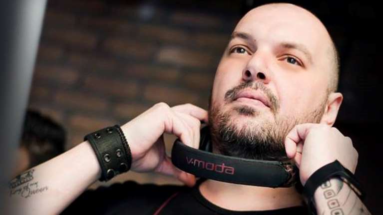 Dj Decibel: Τα μοιραία πάρτι τον Οκτώβριο και η έκκληση των φίλων του για βοήθεια στην οικογένειά του