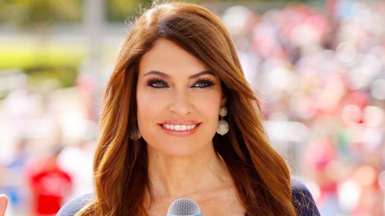 Ξεσάλωσε το X με την Κίμπερλι Γκίλφοϊλ: Μέχρι να φύγει από πρέσβης στάνταρ θα έχει μάθει την Ιεροσυλία της Καιτούλας, κουπλέ ρεφρέν