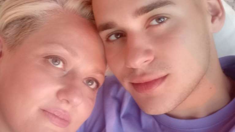 Τέμπη: Σπαρακτική ανάρτηση για τον γιο της - "Συνεχίζω να είμαι η μαμά του Τάσου, τουλάχιστον αυτό δεν μπορούν να μου το στερήσουν"