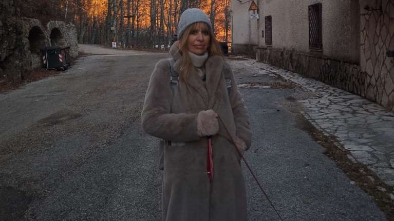 Χτύπησαν με πατερίτσα την εγγονή του Μουσολίνι στο Στρασβούργο - &quot;Είμαι συντετριμμένη, υπάρχει πάρα πολλή βία&quot;