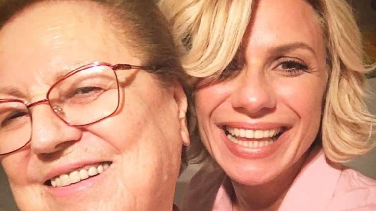 Κατερίνα Καραβάτου: Η συγκινητική ανάρτηση για το πρώτο Πάσχα χωρίς τη μητέρα της