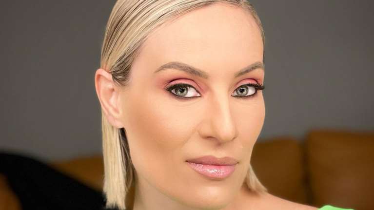 Ελεονώρα Μελέτη: Η σπάνια εμφάνιση με τον πεθερό της - Τα Louis Vuitton σανδάλια και η μονοχρωμία