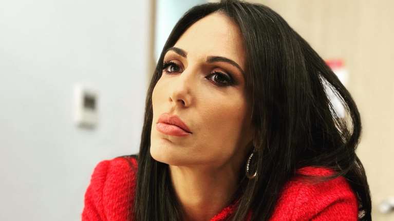 Ανθή Βούλγαρη: Χωρίς ίχνος μακιγιάζ στο θέατρο μαζί με τον ντράμερ σύζυγό της