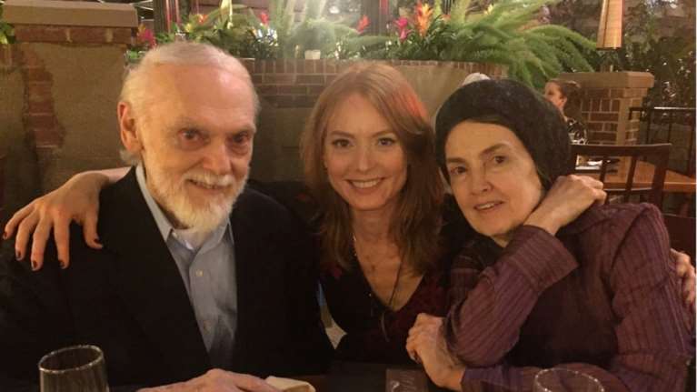 Αλίσια Γουίτ: Πέθαναν από το κρύο οι γονείς της διάσημης ηθοποιού - &quot;Δεν είχα ιδέα ότι δεν είχαν θέρμανση&quot;