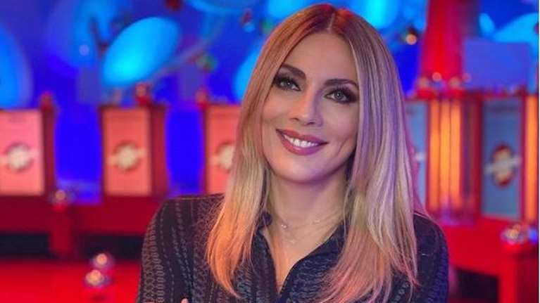 Σμαράγδα Καρύδη: Πώς κόλλησα κορονοϊό - Σηκώνω τα χέρια ψηλά με τους ψεκασμένους